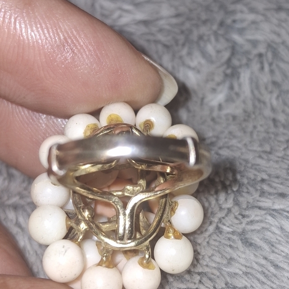 Antique 14kt Carved Coral Ring - Picture 6 of 8